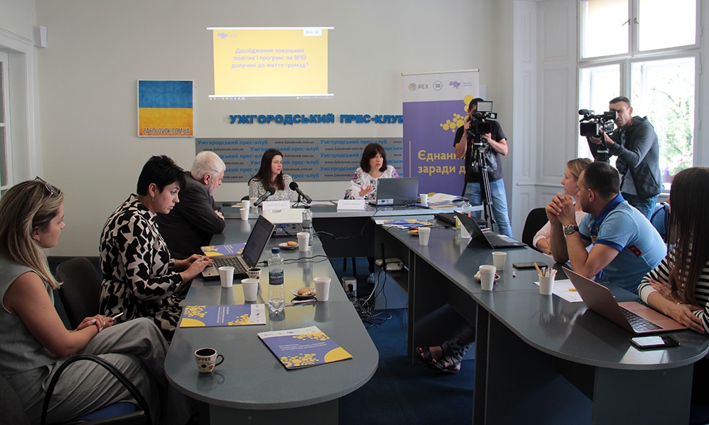 Can IDPs Help Shape the Life of Communities? A Comprehensive Study Unveiled in Uzhhorod