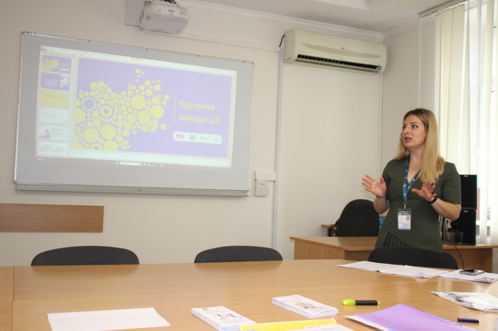 Using the Municipal Nanny Program: Workshop for IDP Families Held in Rivne